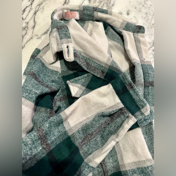 Green & White Shacket - Picture 3 of 3